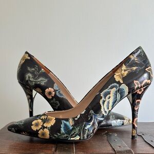 Massimo Dutti Floral Leather Heels (EU size 40) - worn once!